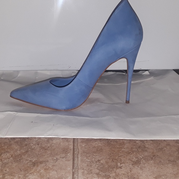 Pumps - Picture 3 of 3